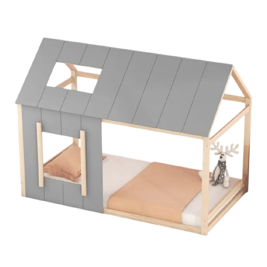 **Lit enfant en bois avec design de maison et toit en pente**